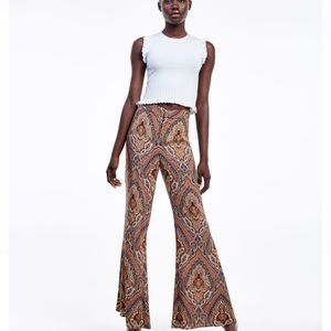 NWT printed flared pants Medium